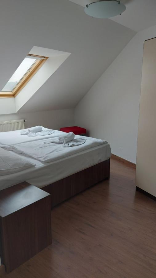 Residence Vysta Прага Екстер'єр фото