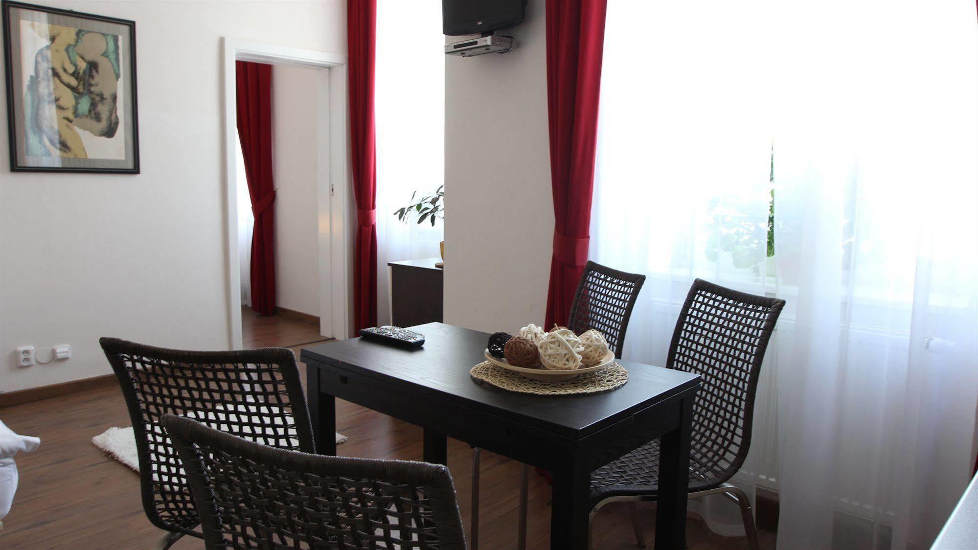 Residence Vysta Прага Екстер'єр фото