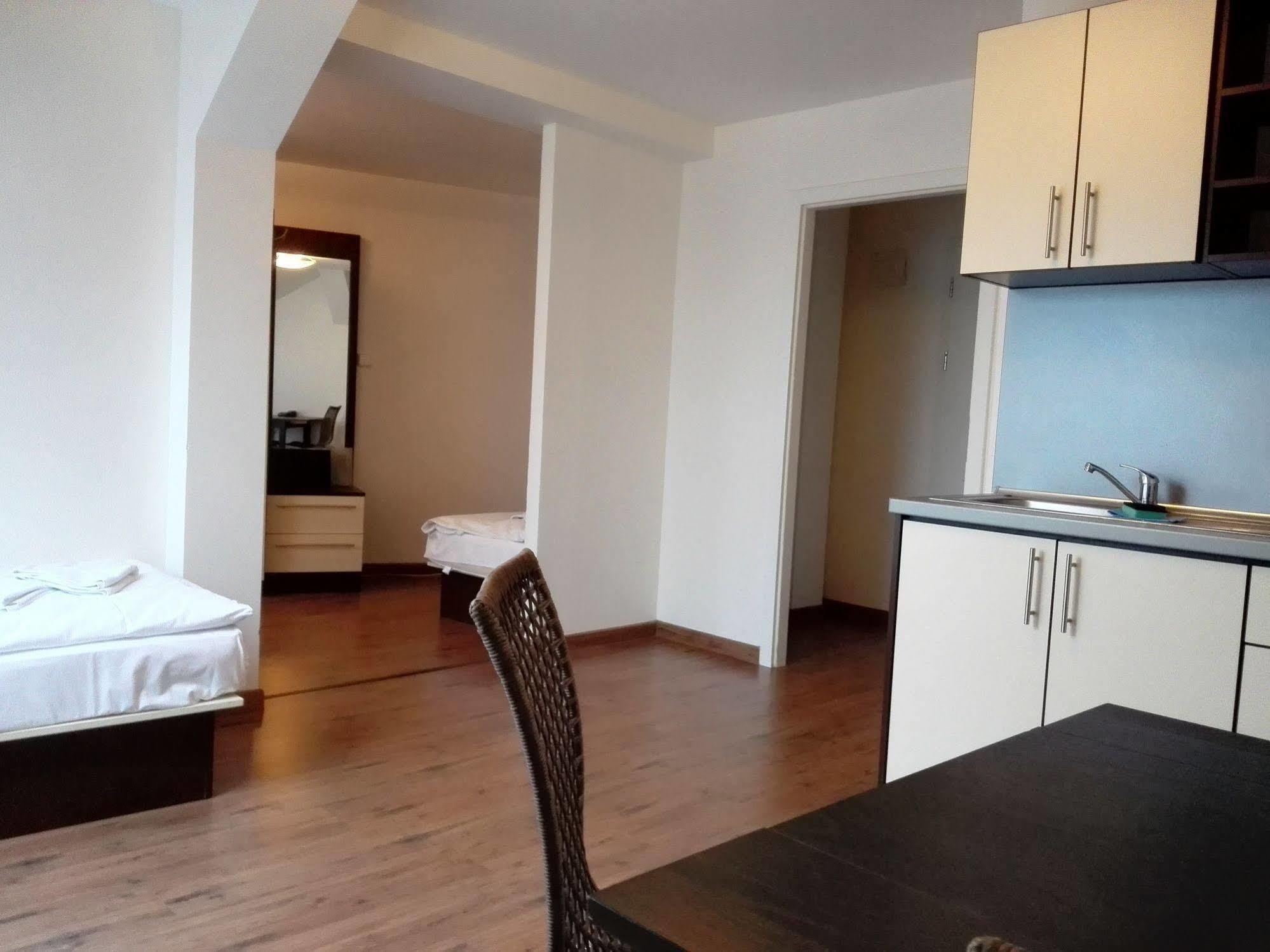 Residence Vysta Прага Екстер'єр фото